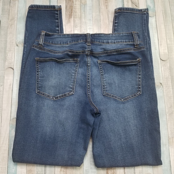 Maurices Skinny Jeans - Picture 2 of 7